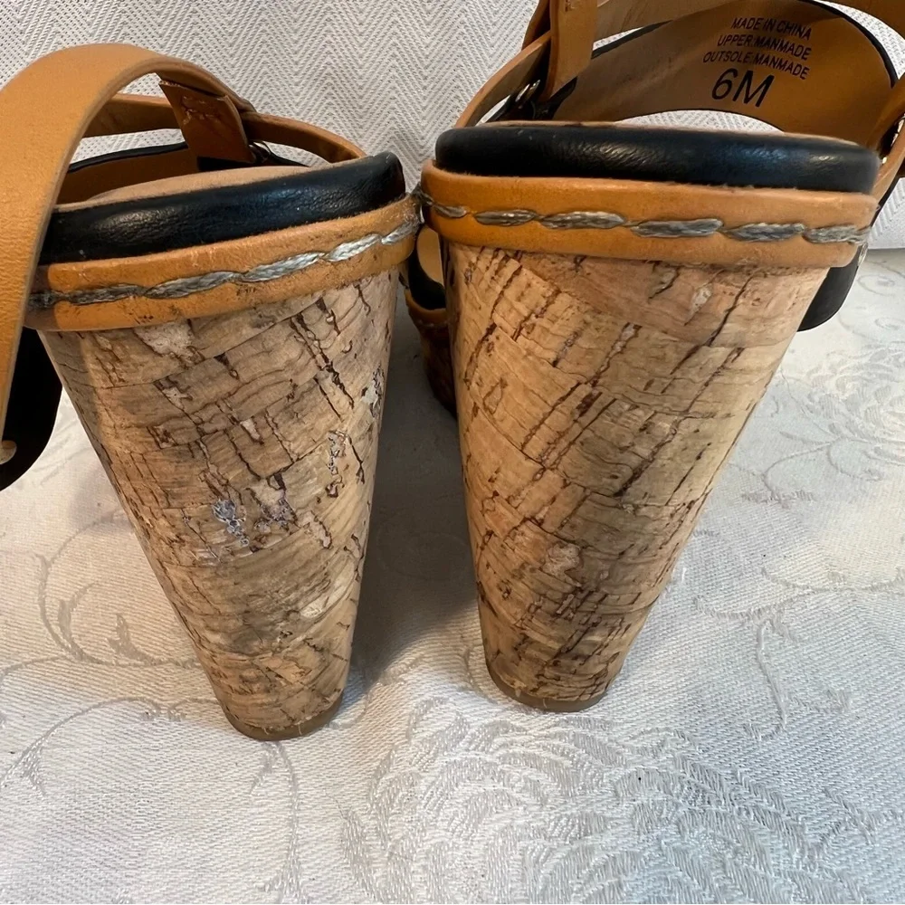 Coconuts by Matisse Black & Tan Wedge Strap Vegan Sandals 6M